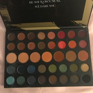 Morphe dare to create palette 👀💄👸🏻